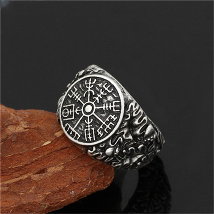 Bague Viking Vegvisir amulette