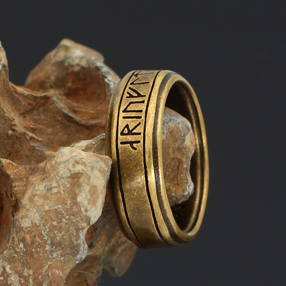 Bague viking runes en acier inoxydable — vue 3