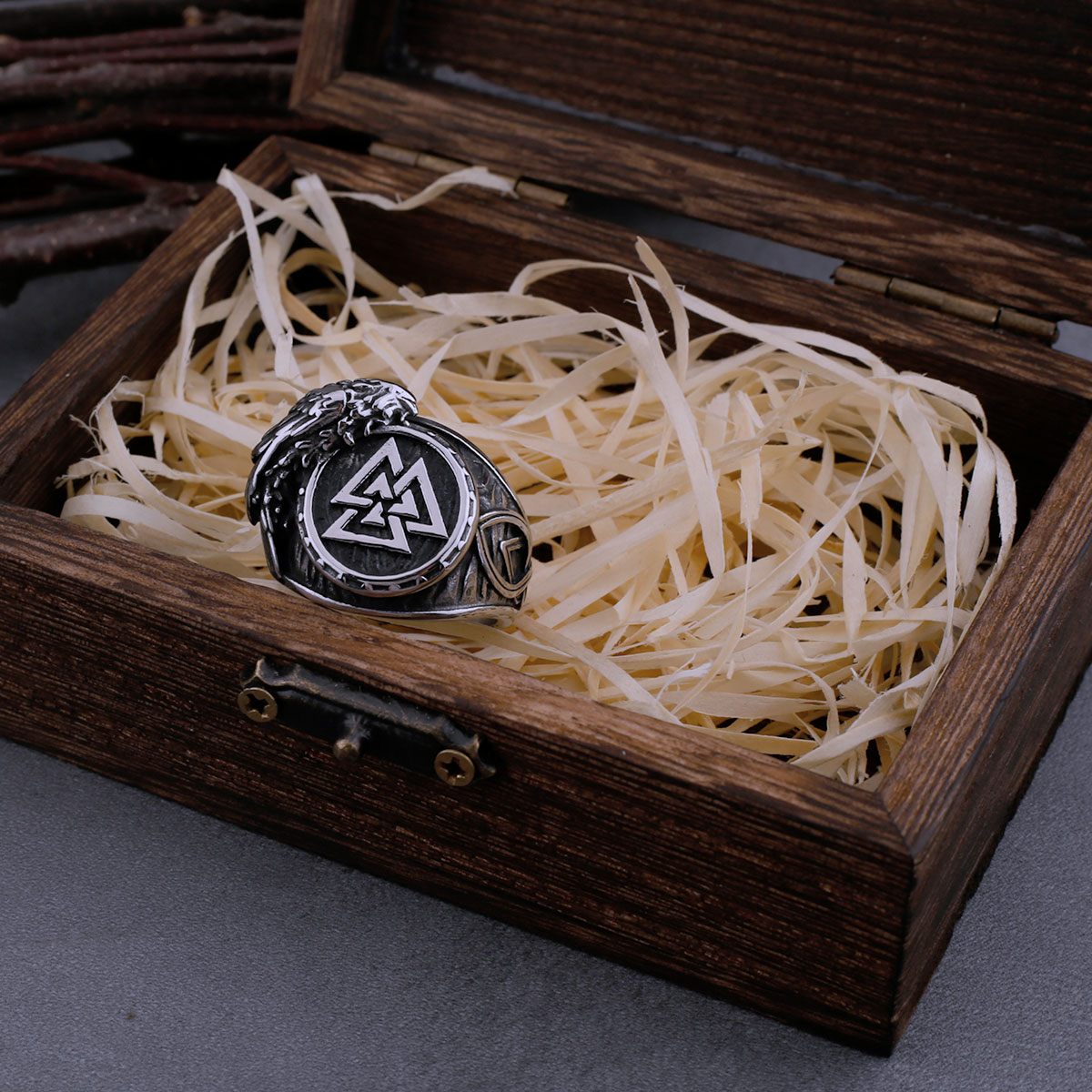 Bague viking symbole Valknut — vue 2