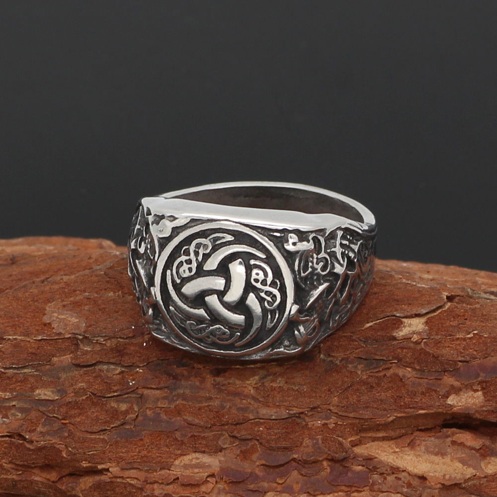Bague viking triple corne d'Odin — vue 2