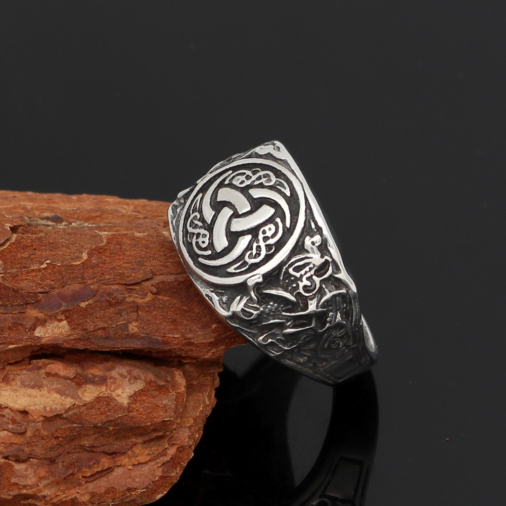 Bague viking triple corne d'Odin — vue 3