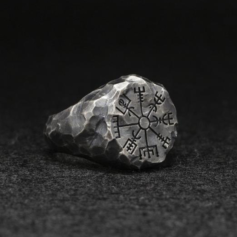 Bague viking Vegvisir style pierre