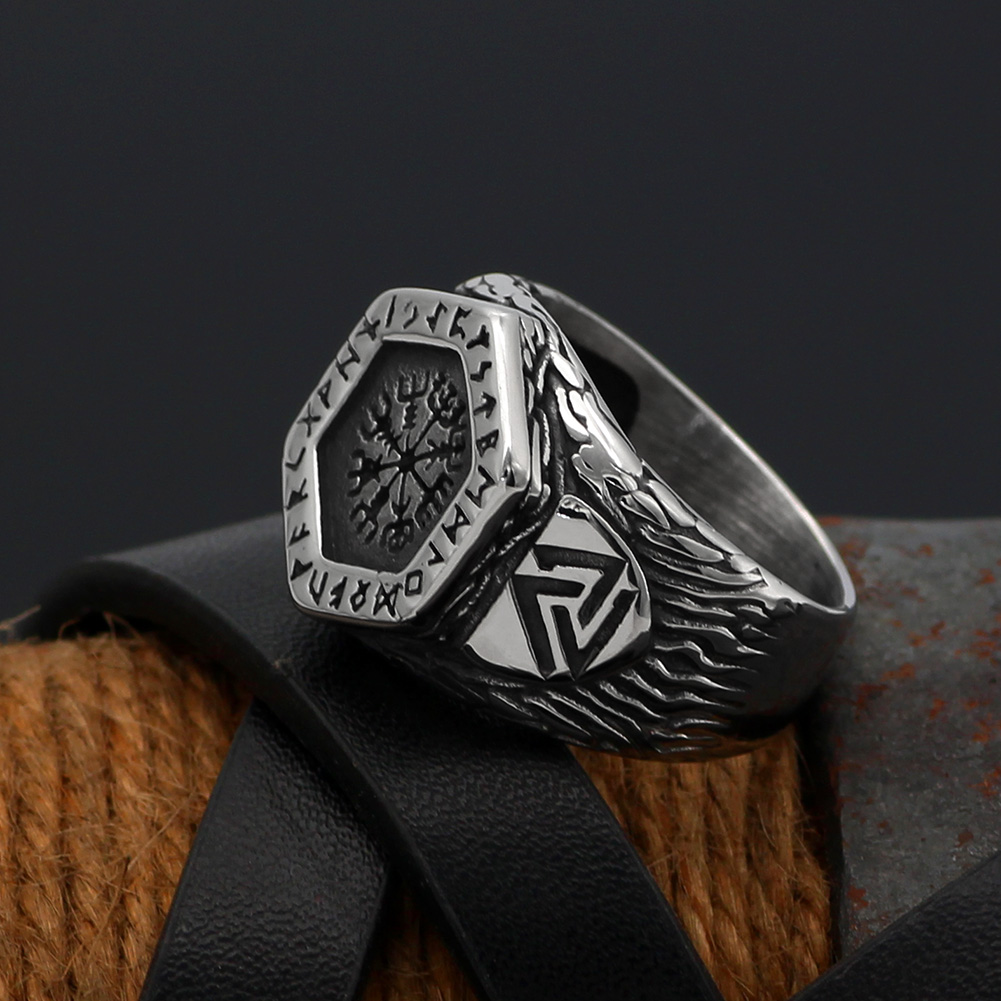 Bague viking boussole runique Vegvisir