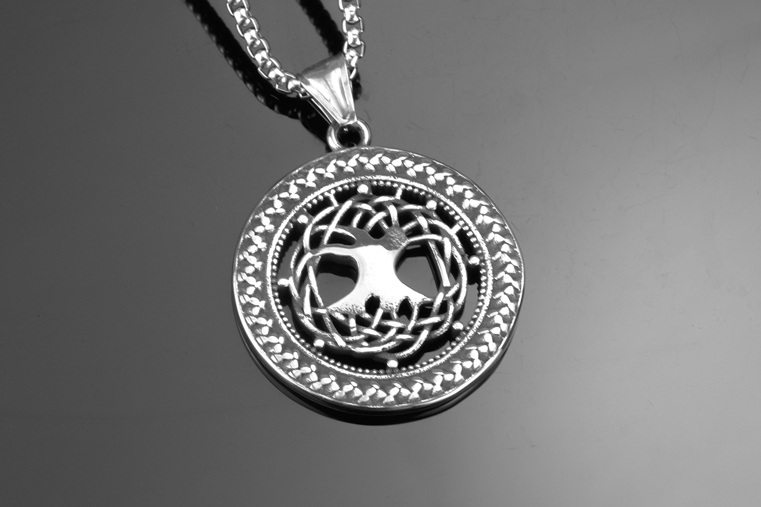Collier viking Yggdrasil — vue 2