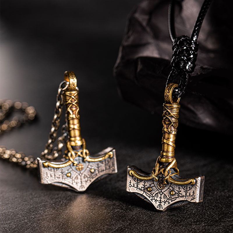 Collier Viking marteau avec runes — vue 2