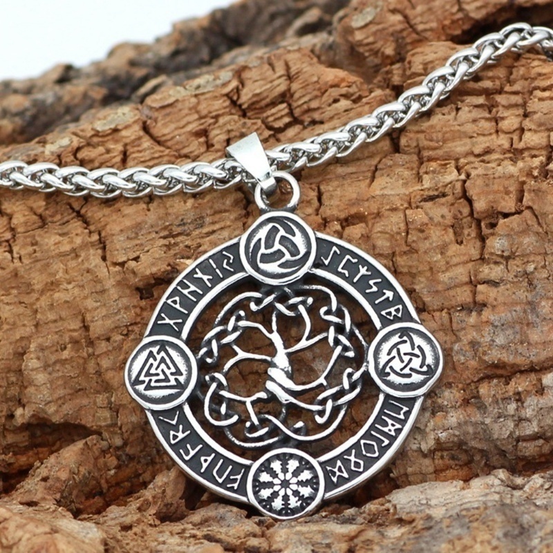 Collier viking symboles — vue 3