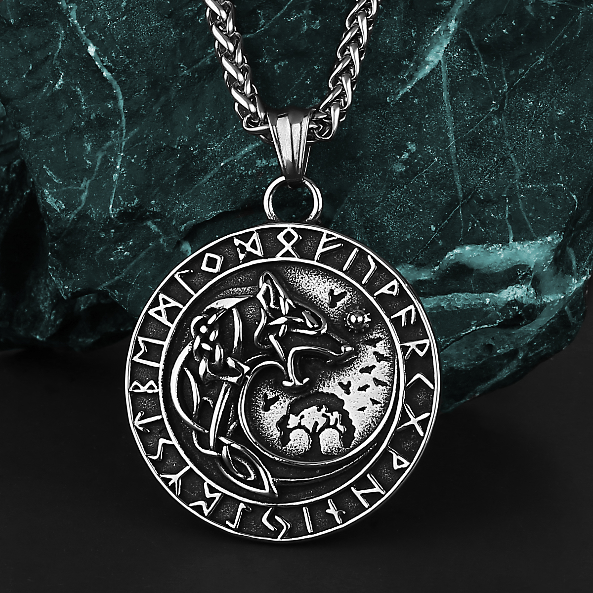Collier viking Loup Géant Argenté