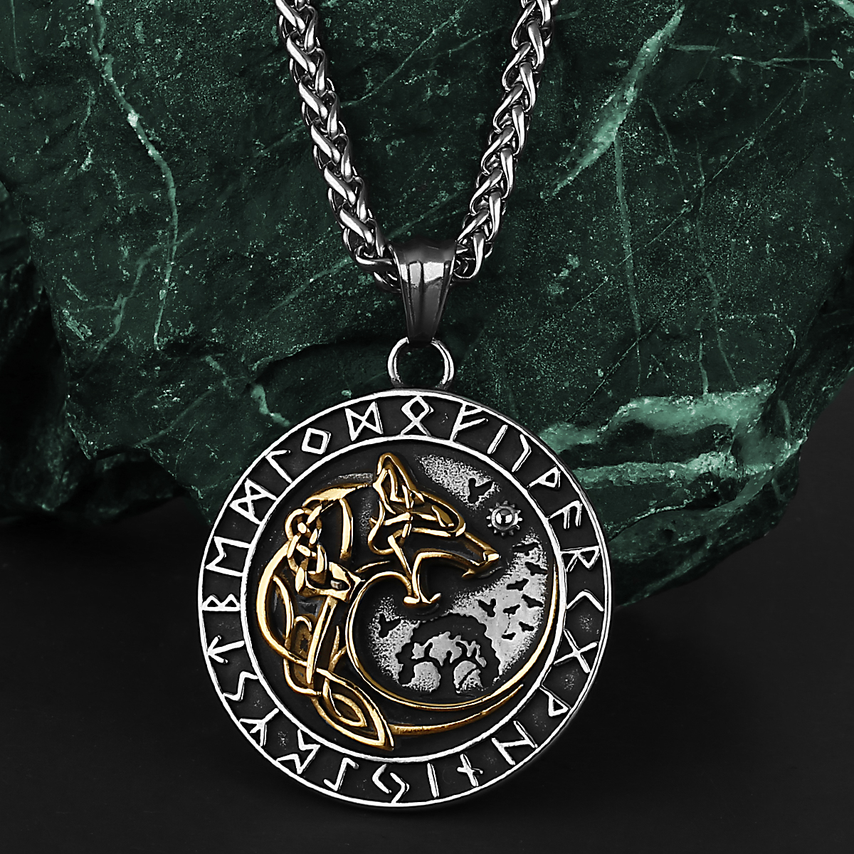 Collier viking Loup Géant Doré