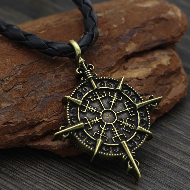 Collier viking Vegvisir boussole du destin