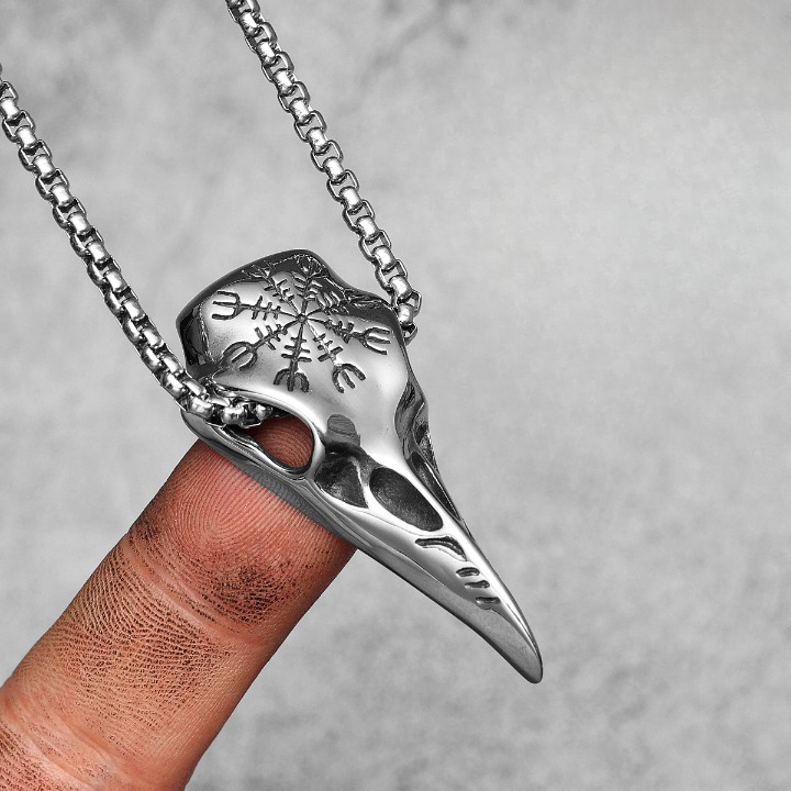 Collier viking crâne de corbeau argenté