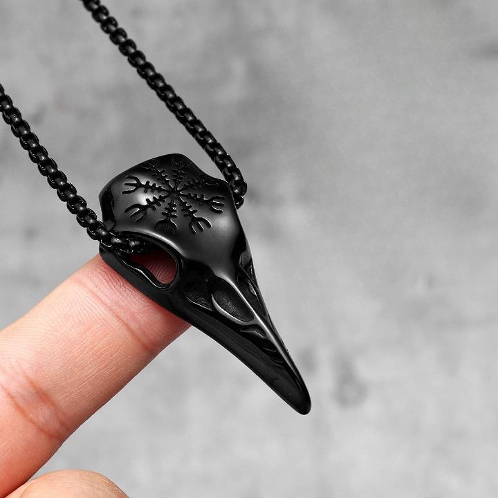 Collier viking crâne de corbeau noir