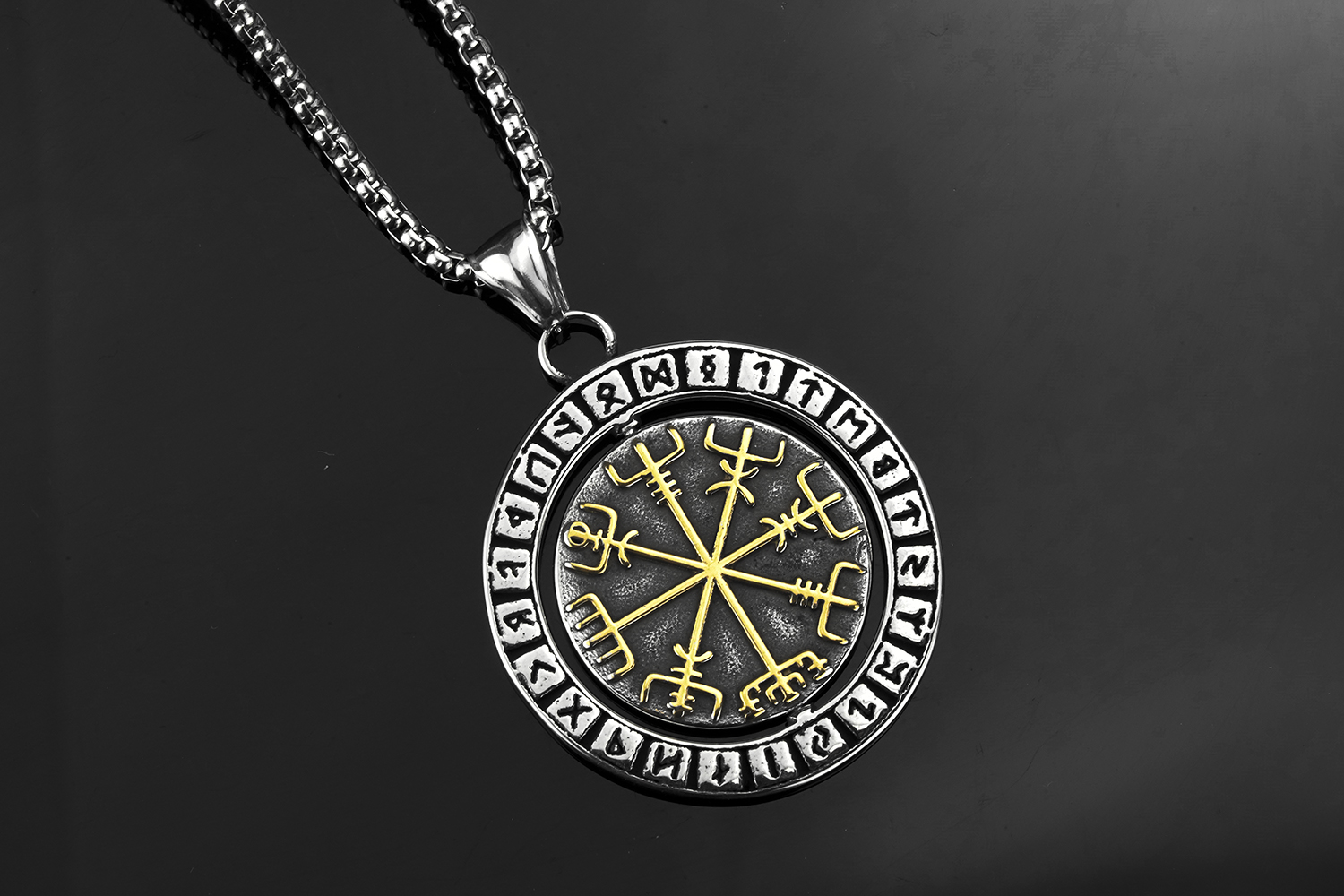 Collier viking nordique en acier inoxydable — vue 2