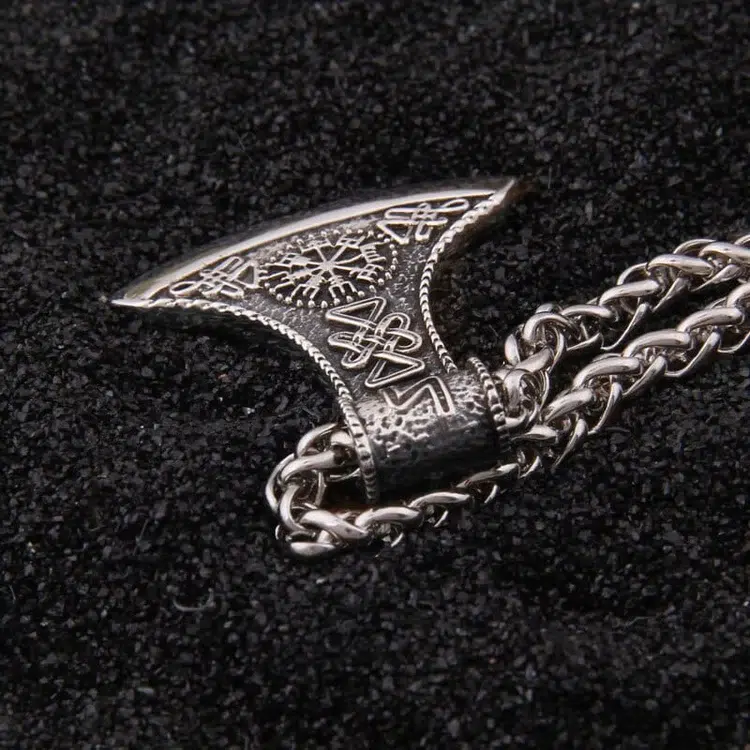 Pendentif viking Hache du Voyageur — vue 2