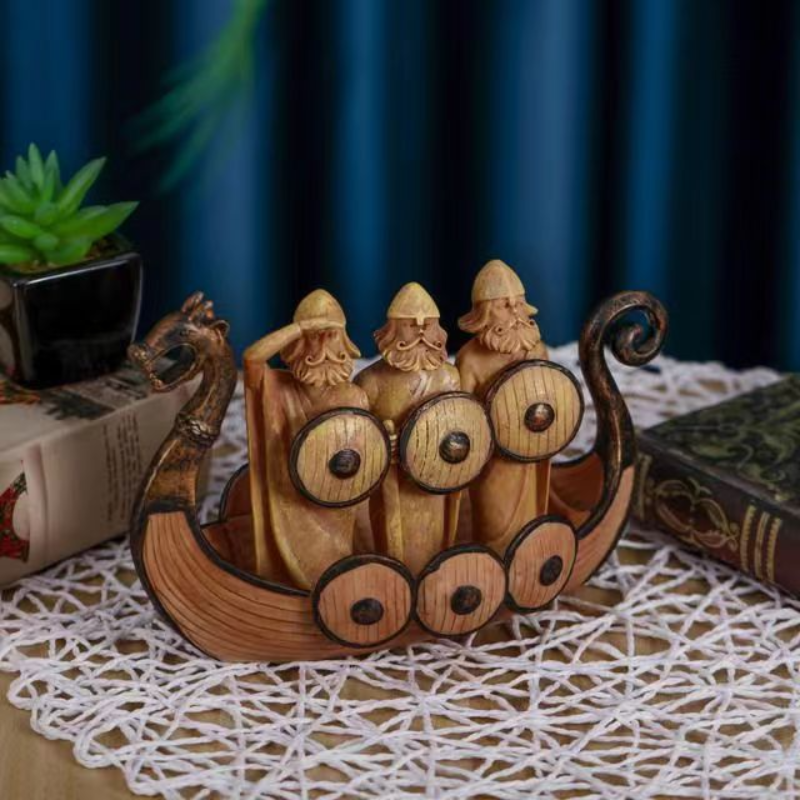 Statuette viking en bois drakkar — vue 2