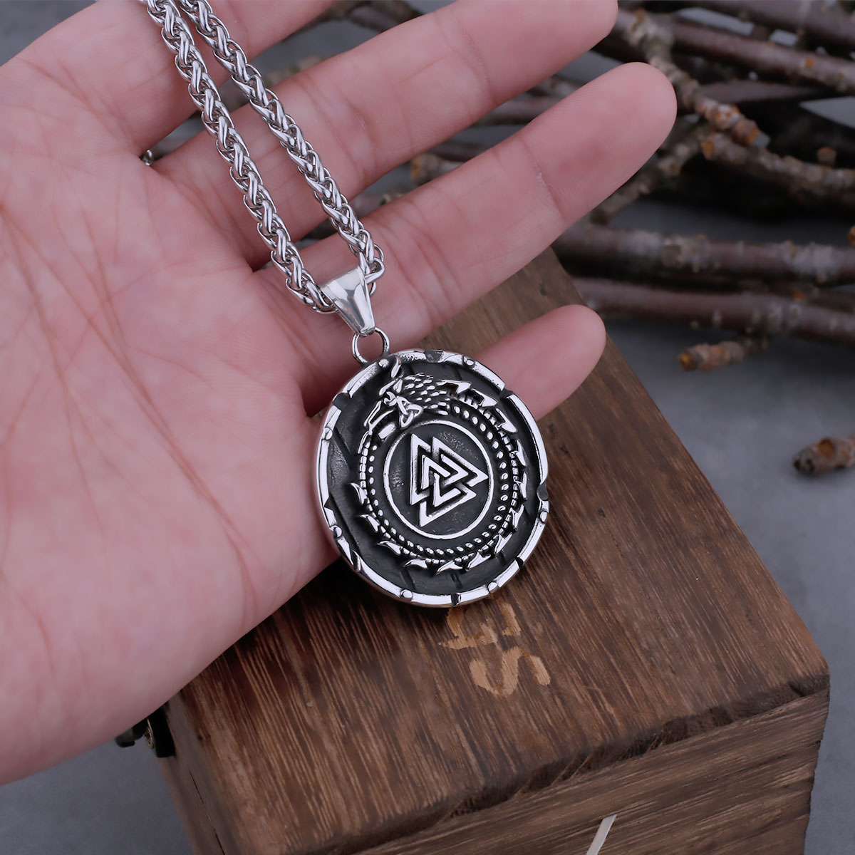 Collier viking Valknut — vue 3