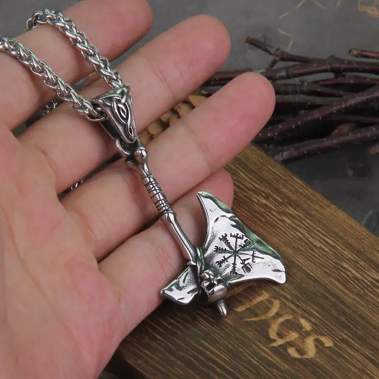 Collier viking hache avec bussole scandinave — vue 2