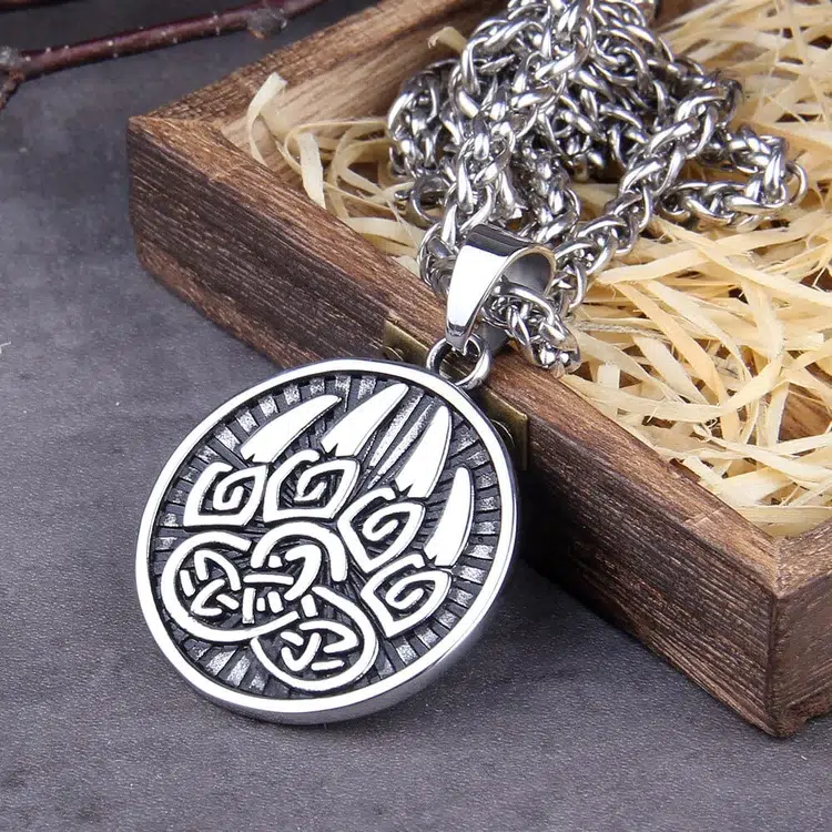 Collier viking patte d'ours nordique