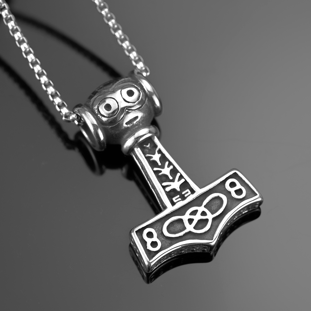 Collier viking Mjolnir — vue 3