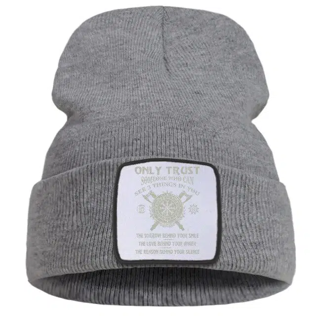 BONNET VIKING bouclier — vue 4