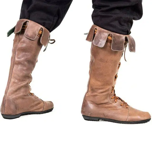 CHAUSSURE MÉDIÉVALE