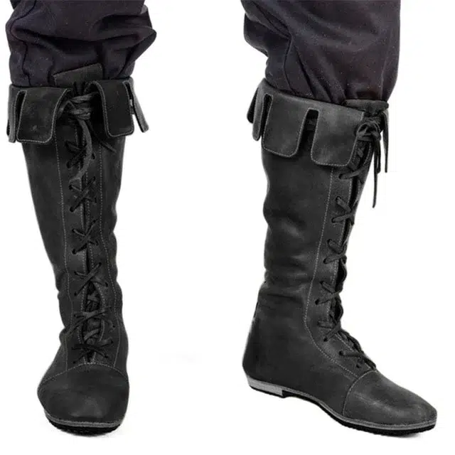 CHAUSSURE MÉDIÉVALE — vue 2